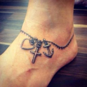 7 ideas magníficas para tatuajes en el tobillo - Apréndete tatuaje-tobillera-350x350